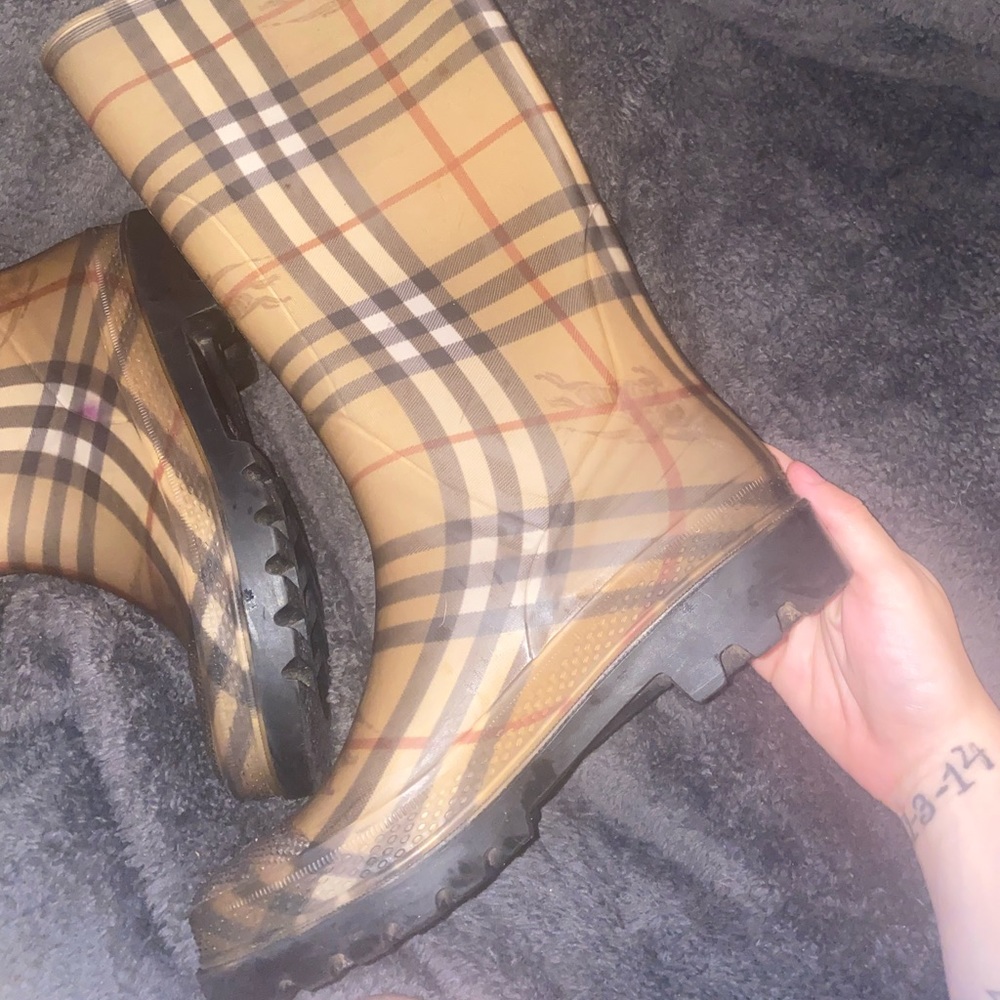 Burberry rainboots